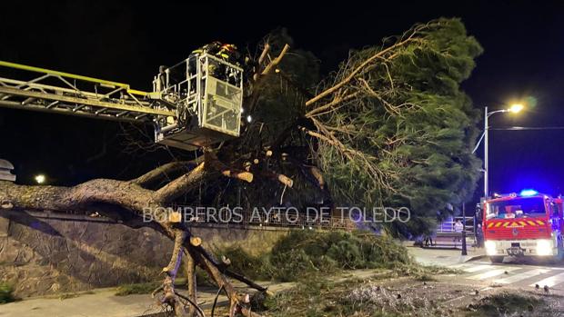 El PP pide explicaciones al Ayuntamiento por no suspender «Toledo tiene estrella» pese al viento