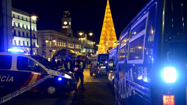 Madrid se blinda por Nochevieja: cuatro controles de acceso en Sol para las uvas y las preuvas