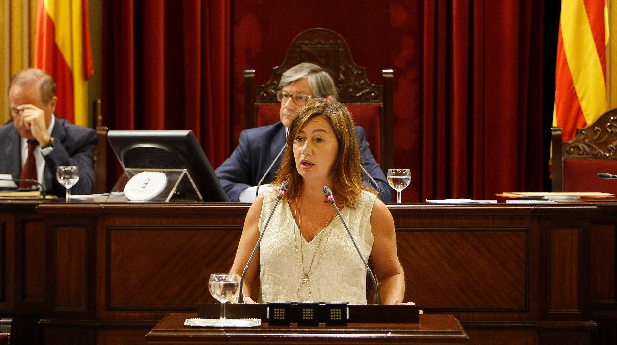 La presidenta de Baleares, Francina Armengol, en una imagen de archivo durante una sesión en el Parlament