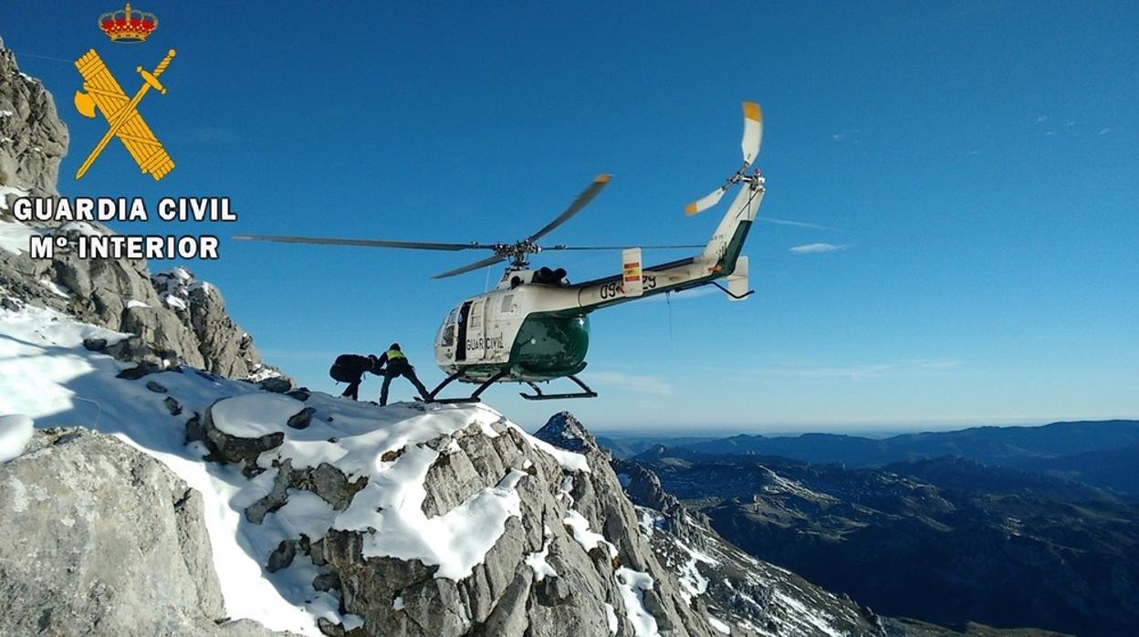 Rescate de un montañero el pico Curavacas