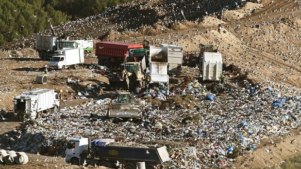 Los compromisos para que Madrid asuma la basura de 750.000 vecinos ajenos a la ciudad