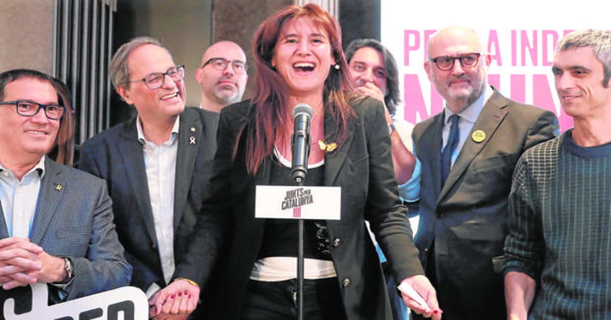 10.11.2019 - Laura Borràs, candidata de JpC al Congreso, celebra con Quim Torra y otros miembros de JpC, entre ellos, Roger Espanyol, el resultado electoral de la formación que lidera Carles Puigdemont