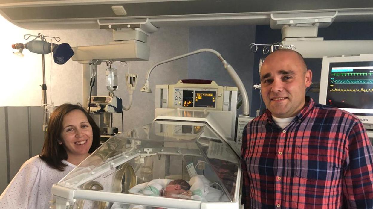 Celia y Jesús con su hijo Gonzalo