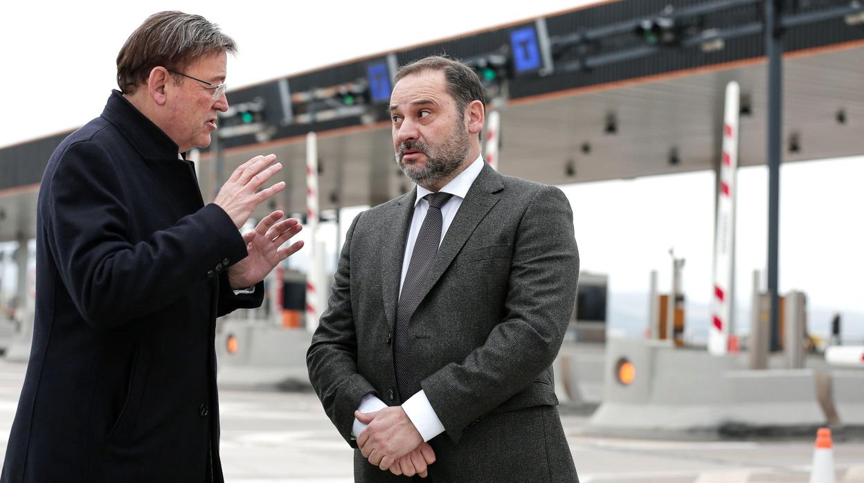 Imagen de Ximo Puig y José Luis Ábalos en un acto por la liberalización de la AP-7