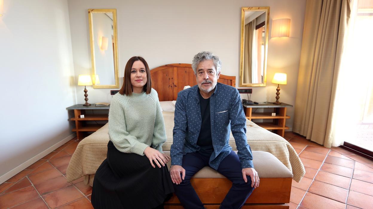 La directora general de Turismo, Ana Isabel Fernández y Carlos Iglesias durante la presentación de la película