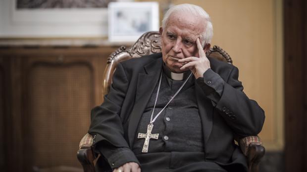 El cardenal Cañizares insta a orar por España ante su «futuro incierto»