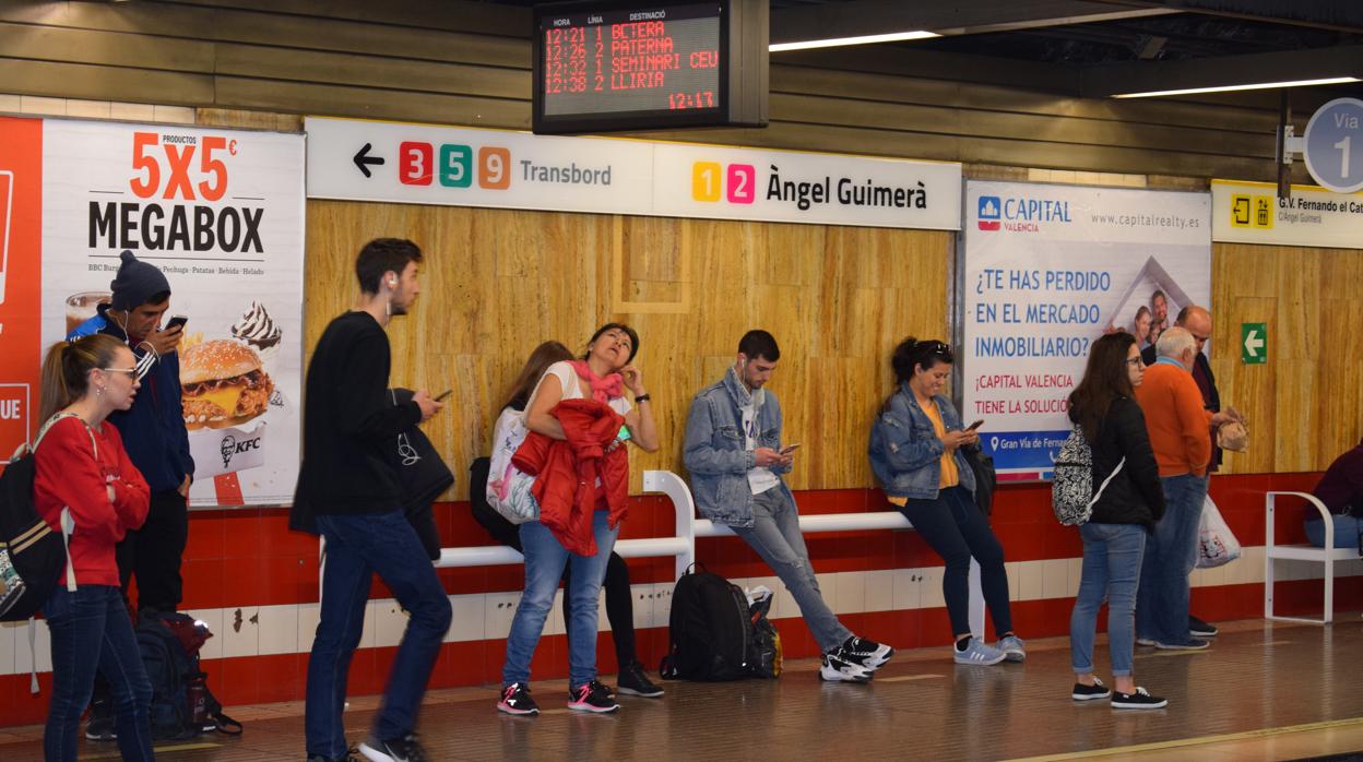 Imagen de archivo de la estación de Ángel Guimerà de Metrovalencia