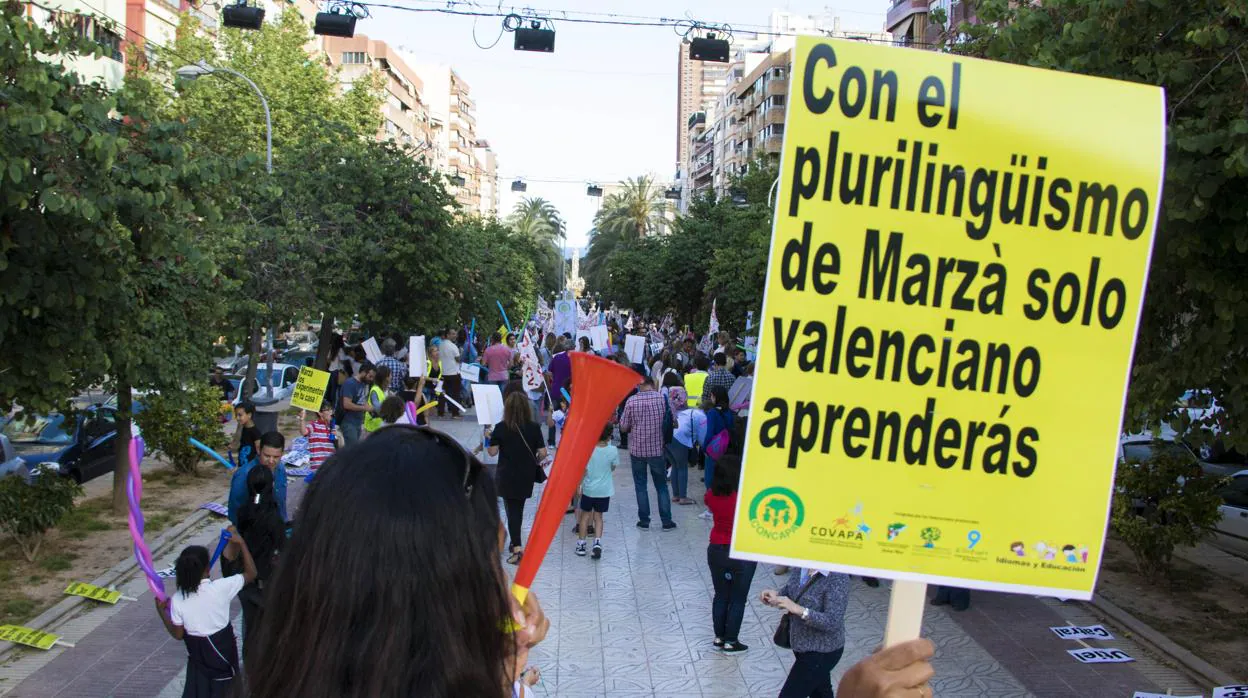 Imagen de archivo de una protesta contra la ley de Plurilingüismo
