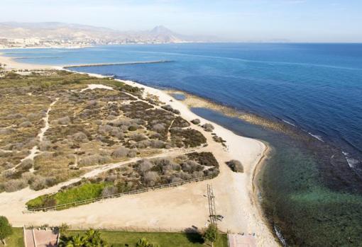 Vista panorámica de la costa de El Campello