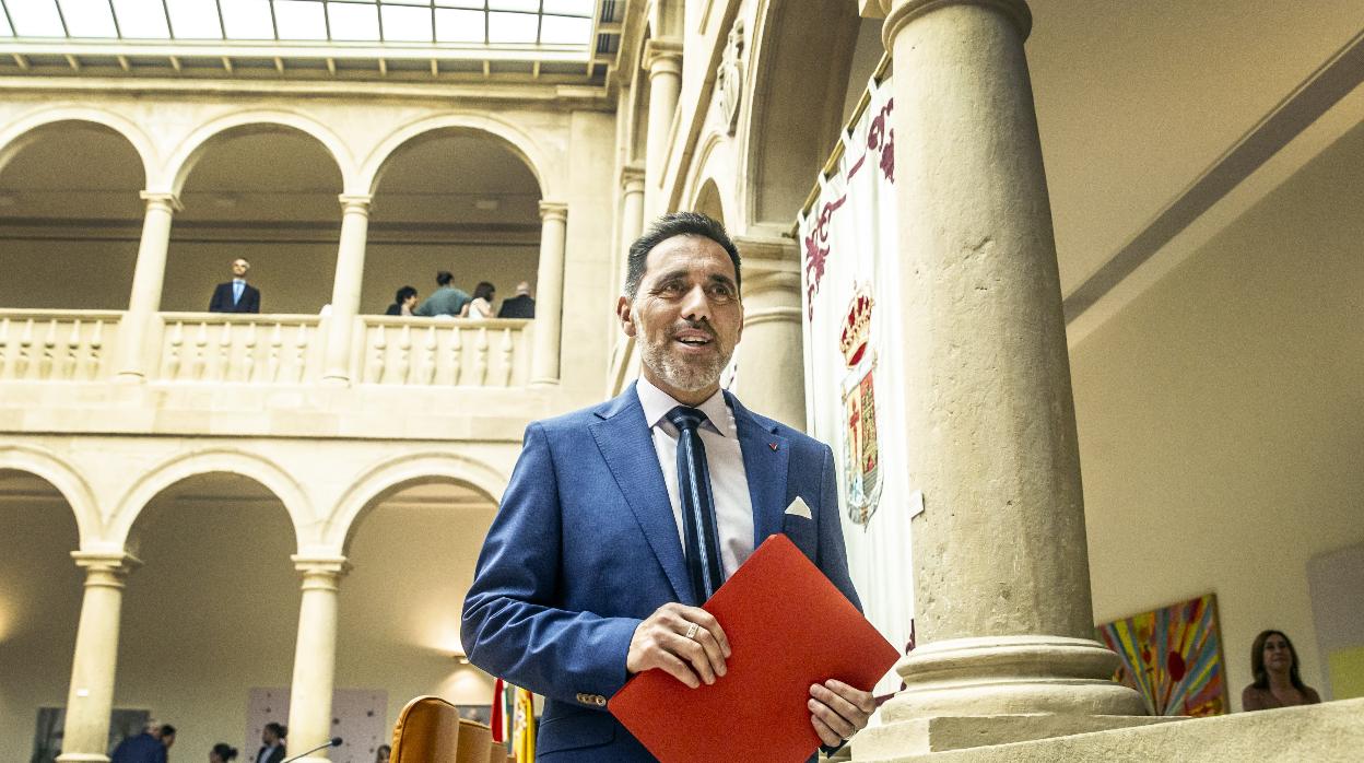 El presidente del Parlamento de La Rioja, Jesús María García