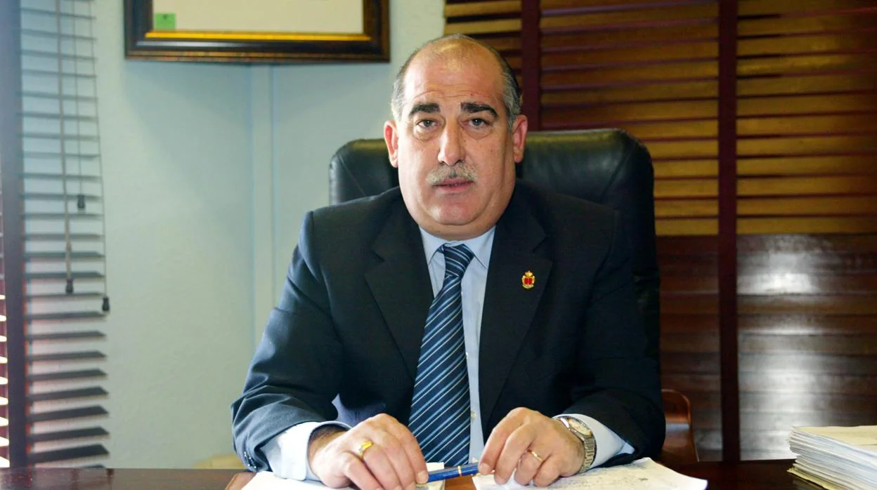 Imagen de Adolfo Álvarez Sojo, en 2006, cuando era alcalde de Humanes