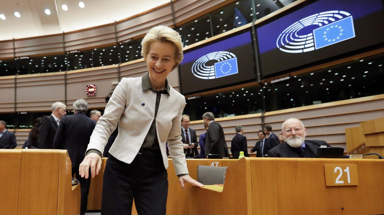 La presidenta de la Comisión Europea, Ursula Von der Leyen, en el Parlamento Europeo EFE