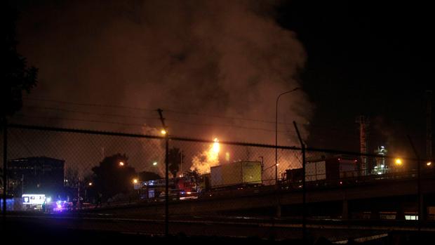 Explosión en la petroquímica de Tarragona: al menos un muerto y ocho heridos