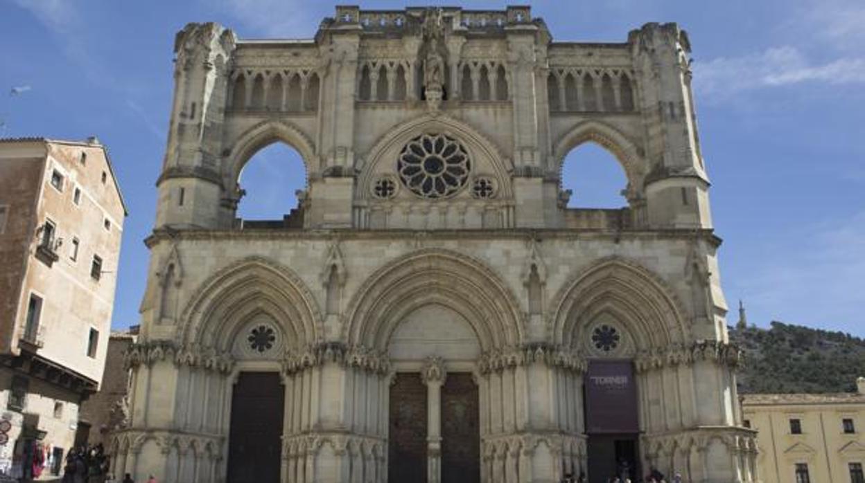 Portada principal de la catedral de Cuenca