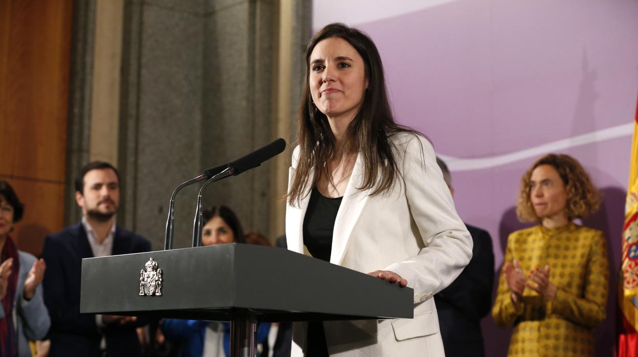 La nueva ministra de Igualdad, Irene Montero, durante su intervención en la toma de posesión de su cargo