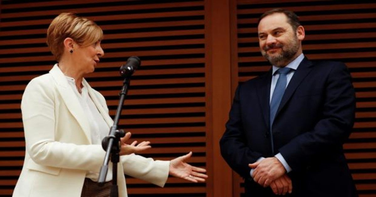 Arantxa Tapia, junto a José Luis Ábalos