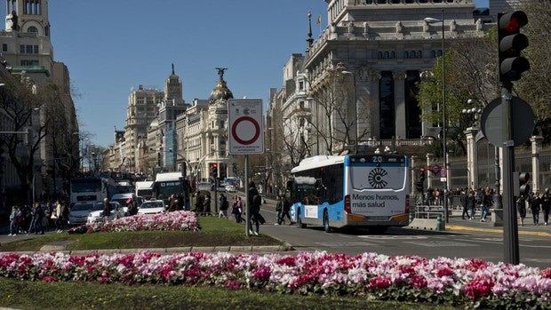 Los buses Cero cruzarán Gran Vía y llevarán a 13.000 viajeros gratis al día