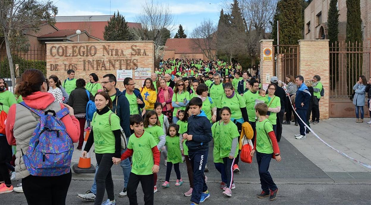 Marcha saliendo del colegio de Infantes