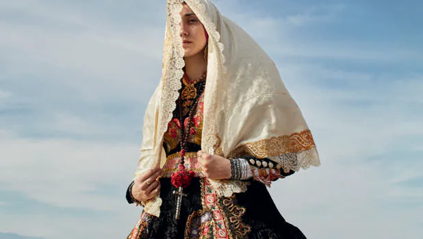 La revista Vogue se fija en los trajes regionales de cuatro pueblos toledanos
