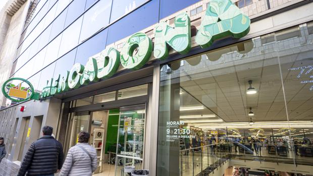 Mercadona suprime la tarjeta de fidelización de clientes que implantó hace 34 años