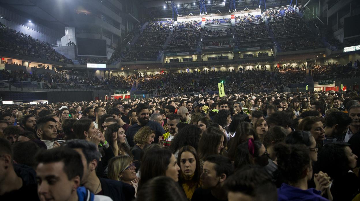 Miles de personas disfrutan del concierto de Rosalía en el WiZink Center