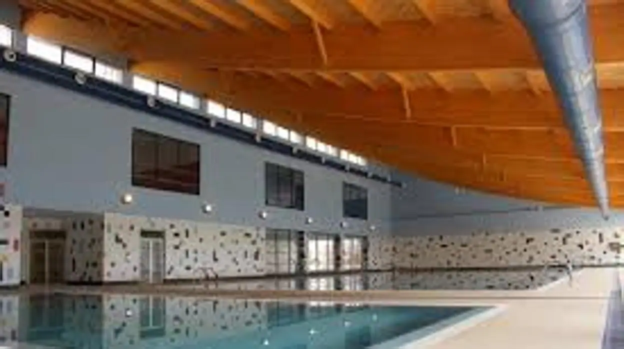 Instalaciones de la piscina que abrirá al público en breve en El Campello
