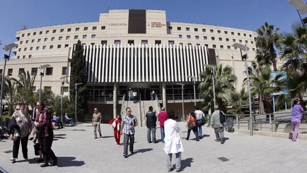 Un gerente de un hospital público reconoce que enchufó a su mujer «porque le dio la gana»