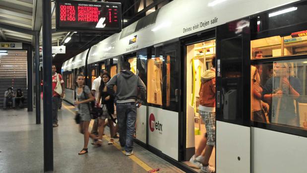 Más de 600.000 usuarios se desplazaron en 2019 con el servicio nocturno del Metro de Valencia