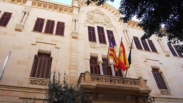 Investigan si los 19 altos cargos foráneos del Gobierno balear cumplen los requisitos para cobrar el plus por residencia