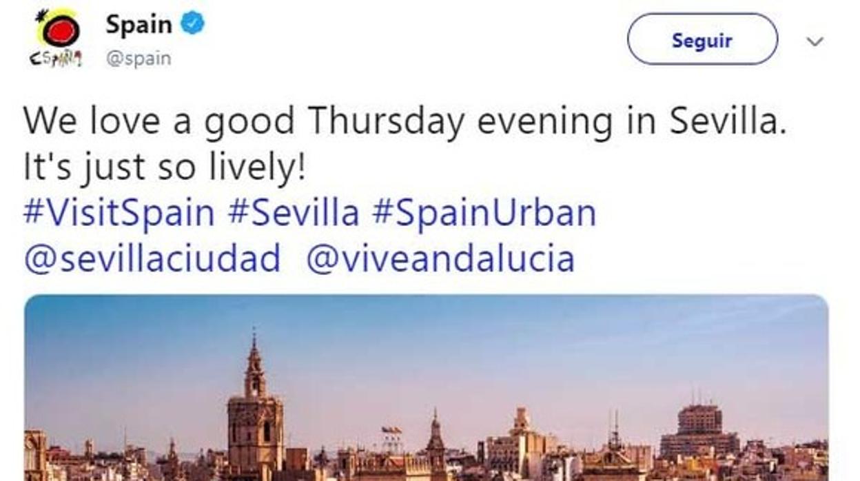 La imagen de Valencia, con El Miquelet a la izquierda, utilizada en el tuit de Turespaña e la promoción turística de Sevilla