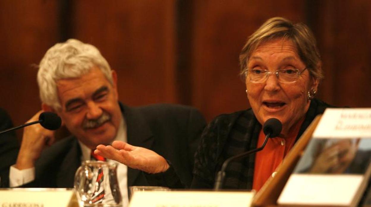 Maragall y Garrigosa durante la presentación de un libro, en 2010