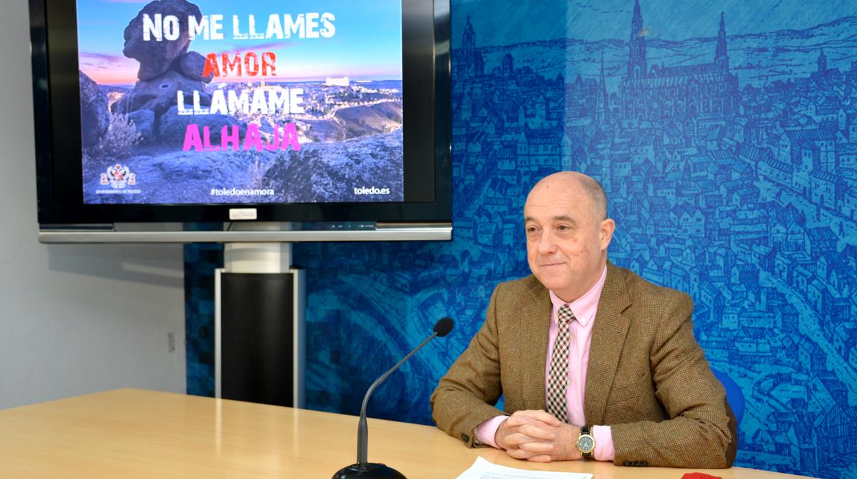 Francisco Rueda durante la rueda de prensa para presentar el programa «Toledo Enamora 2020»