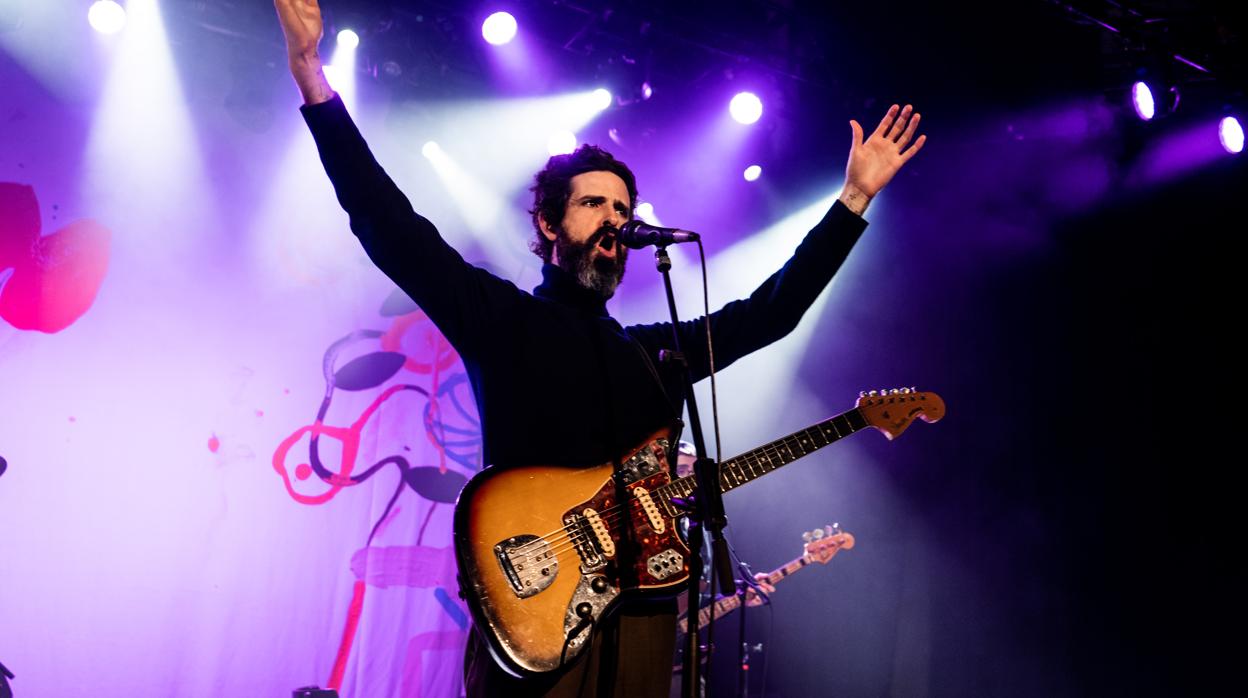 El músico y pintor Devendra Banhart, ayer, en la sala La Riviera