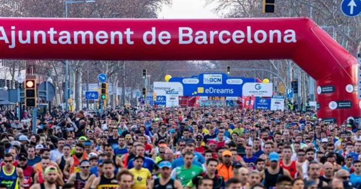 Salida de la eDreams Media Maratón Barcelona 2019