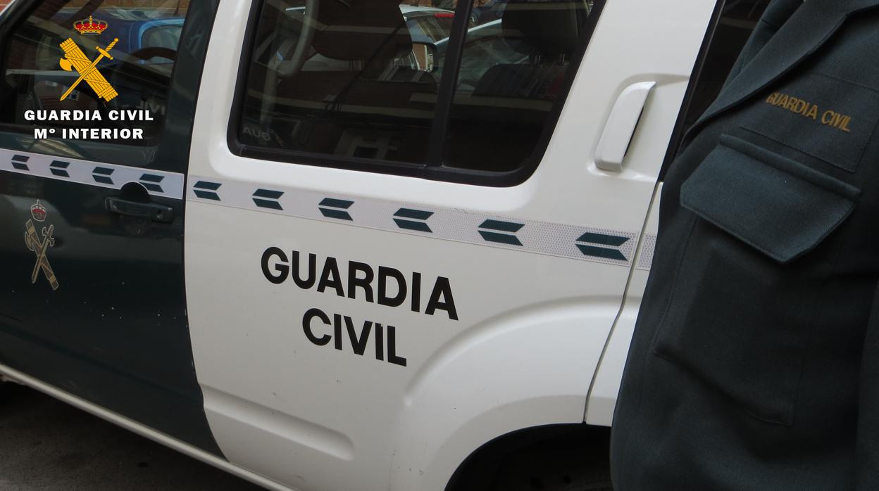 Agente de la Guardia Civil en Caudete (Albacete)