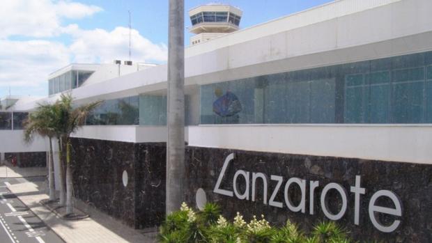 Detienen a un iraní con pasaporte falso en el Aeropuerto de Lanzarote