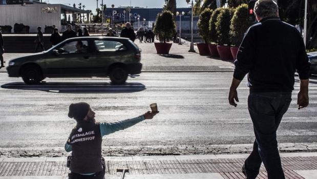 El Ayuntamiento de Alicante reclama al Consell la renta de inclusión bloqueada a 1.140 familias