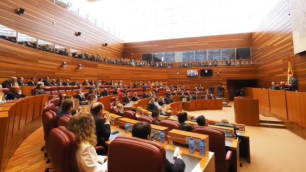 El Estatuto de Castilla y León cumple 37 años sin acuerdo para su nueva reforma