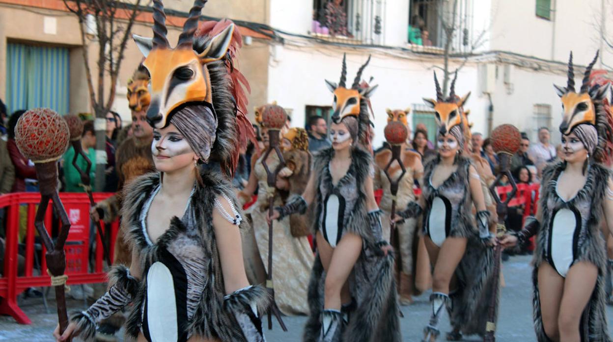 Mota del Cuervo y La Puebla de Almoradiel triunfan en el Carnaval de Villafranca