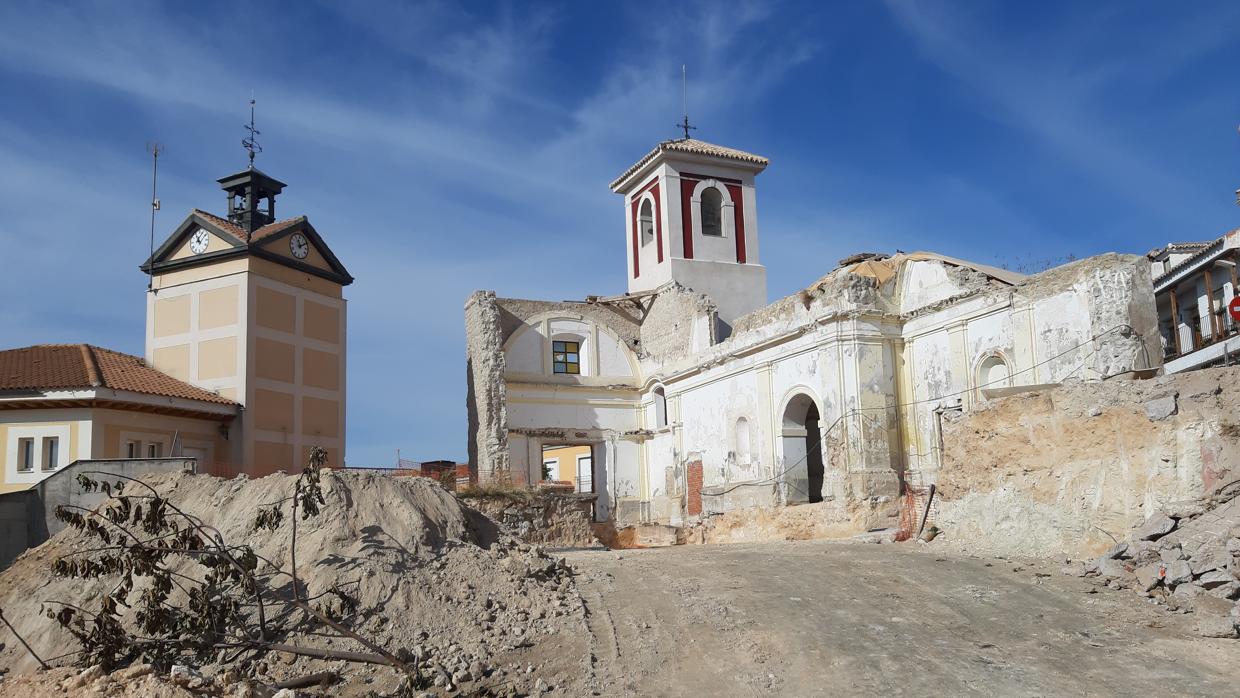 Aspecto de la parroquia de la Purísima Concepción de Ontigola, donde ya se han iniciado los trabajos de obra nueva