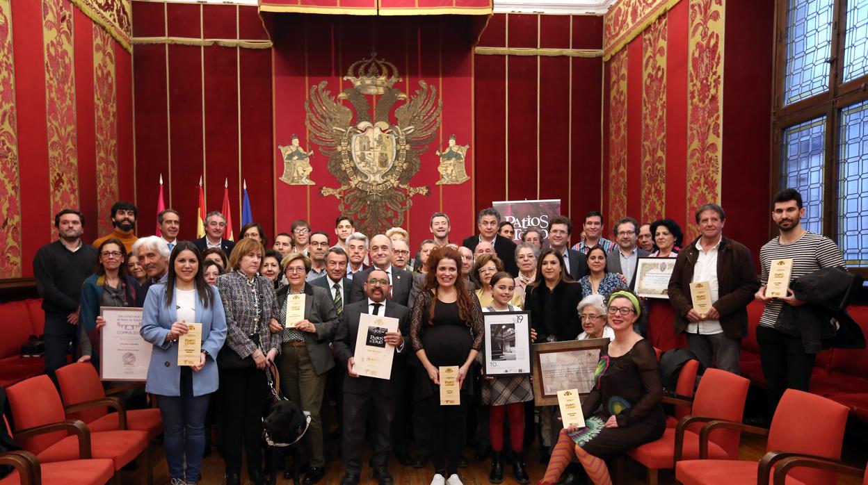 Foto de familia con todos los premiados