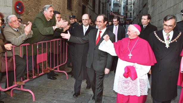 Medio siglo de la vida de Toledo en sus arzobispos