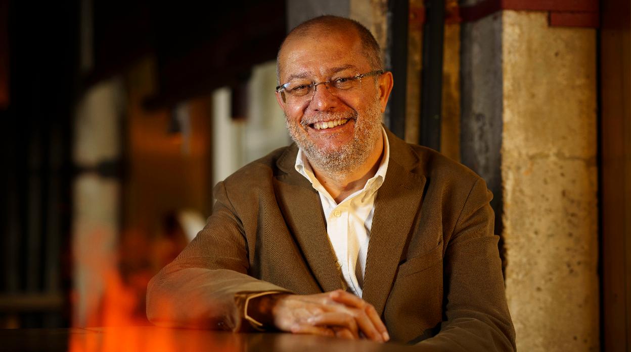 Francisco Igea, en un restaurante, durante la entrevista con ABC