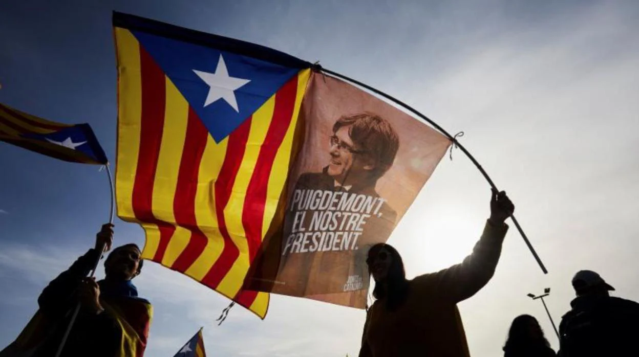 El catalanismo busca su espacio electoral entre un mar de siglas