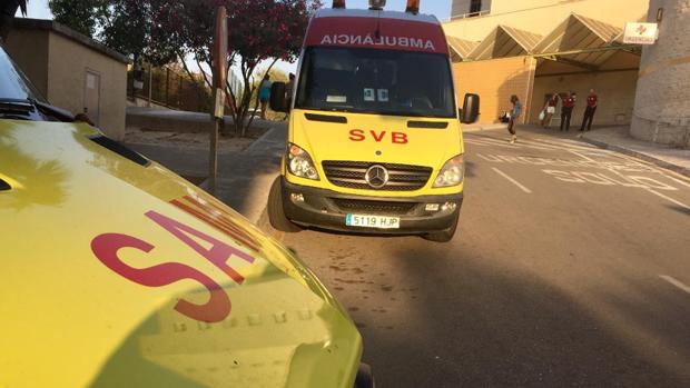 Un trabajador de 25 años muere tras caer desde una altura de nueve metros en Real de Gandía