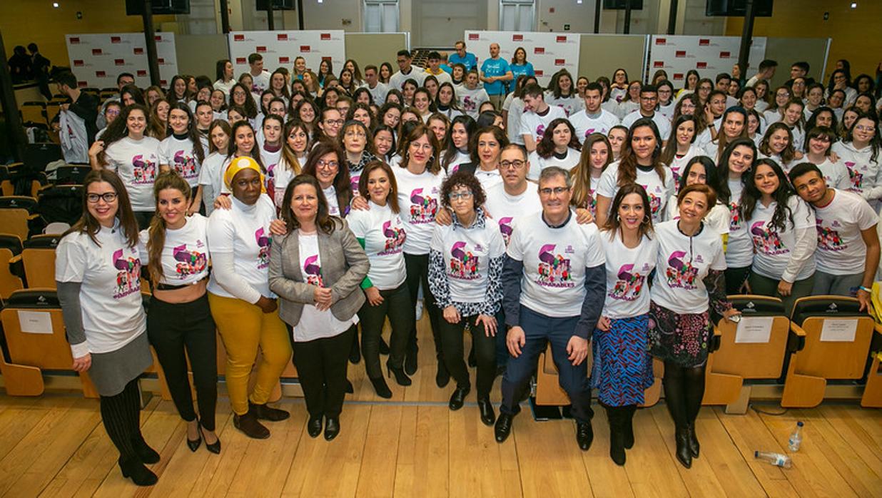 Foto de familia de las participantes en la «III Jornada soy mujer»