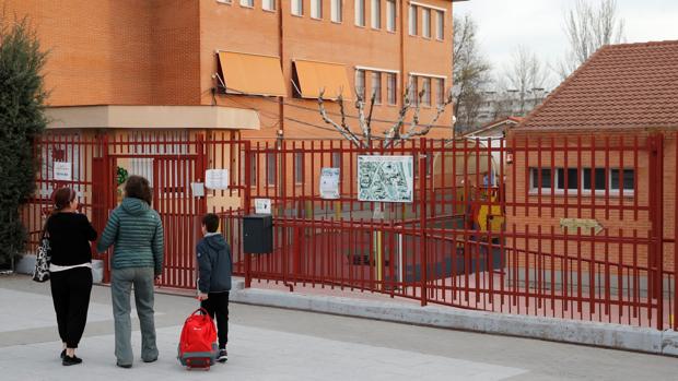 Clases «online» desde el lunes en los colegios madrileños por el coronavirus