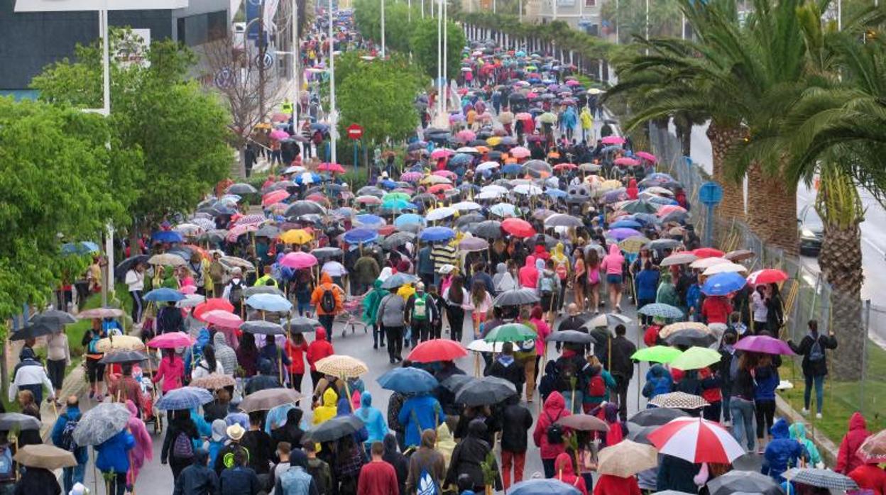 Peregrinos en la romería a la Santa Faz de Alicante