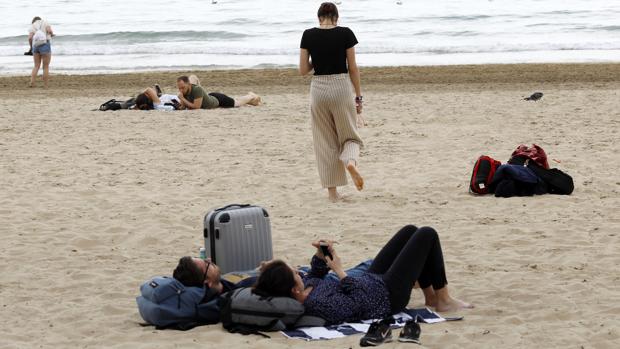 Coronavirus: Benidorm, Cullera, Gandía y Oropesa cierran sus playas al baño para evitar complicaciones