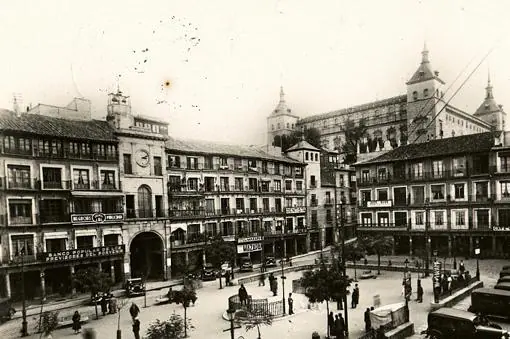 En 1928, los hermanos Moraleda inauguraron el bar “Toledo” en la plaza de Zocodover (Foto, Archivo Municipal de Toledo)